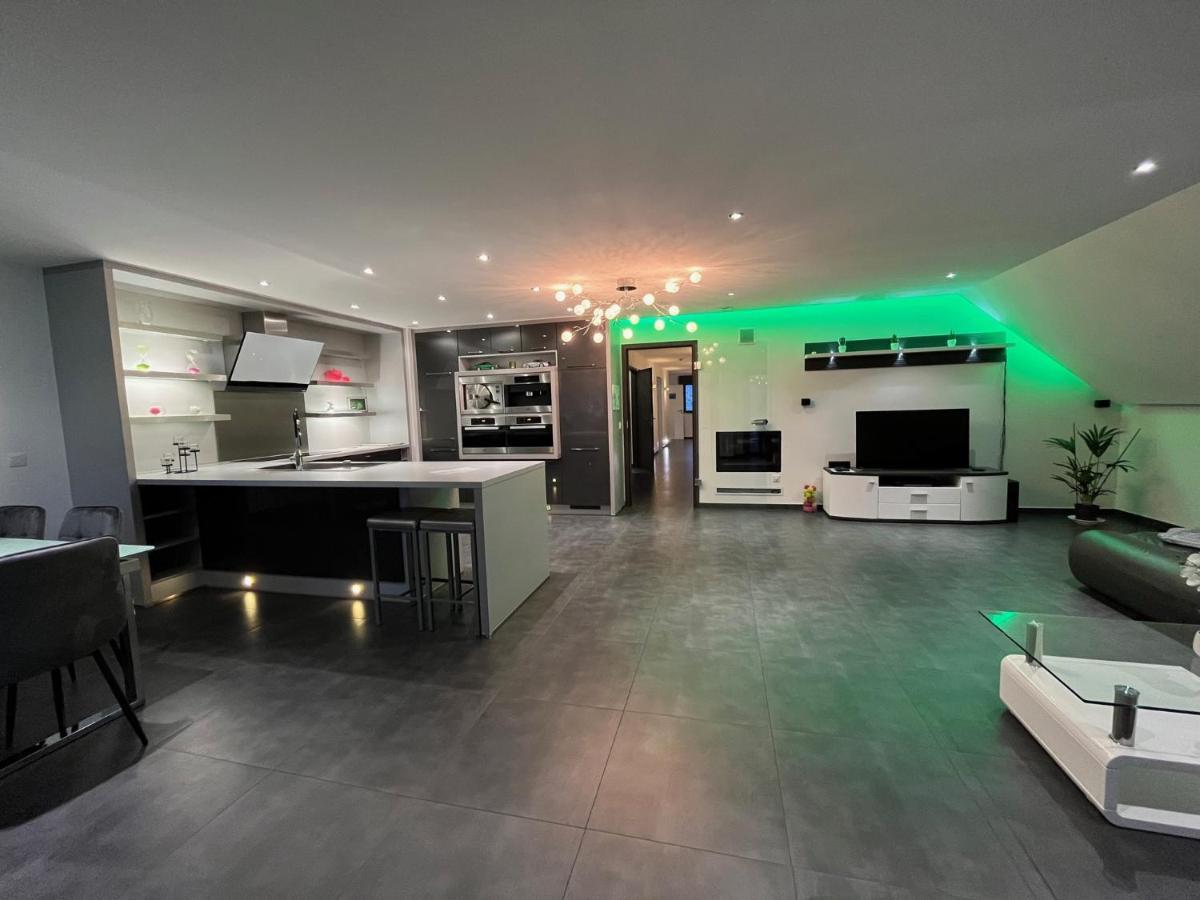 Ferienwohnung Loft De Prestige Au Pied Du Circuit Francorchamps Exterior foto